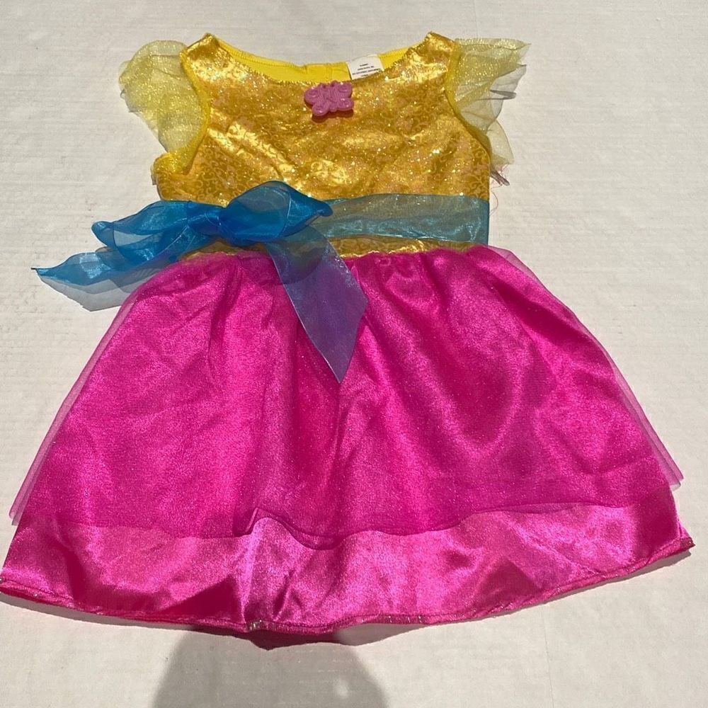 Disneys Fancy Nancy signature dress fits sizes 4-6X